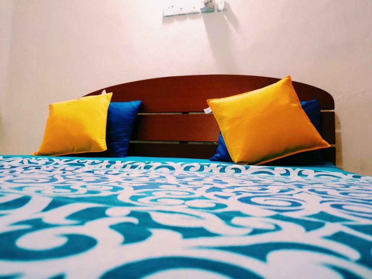Oasis Skybeach Hostel - Negombo Exterior photo