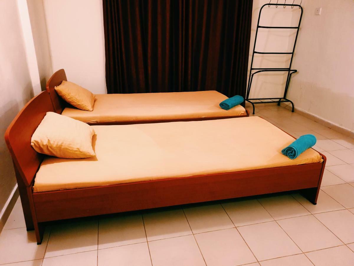 Oasis Skybeach Hostel - Negombo Exterior photo