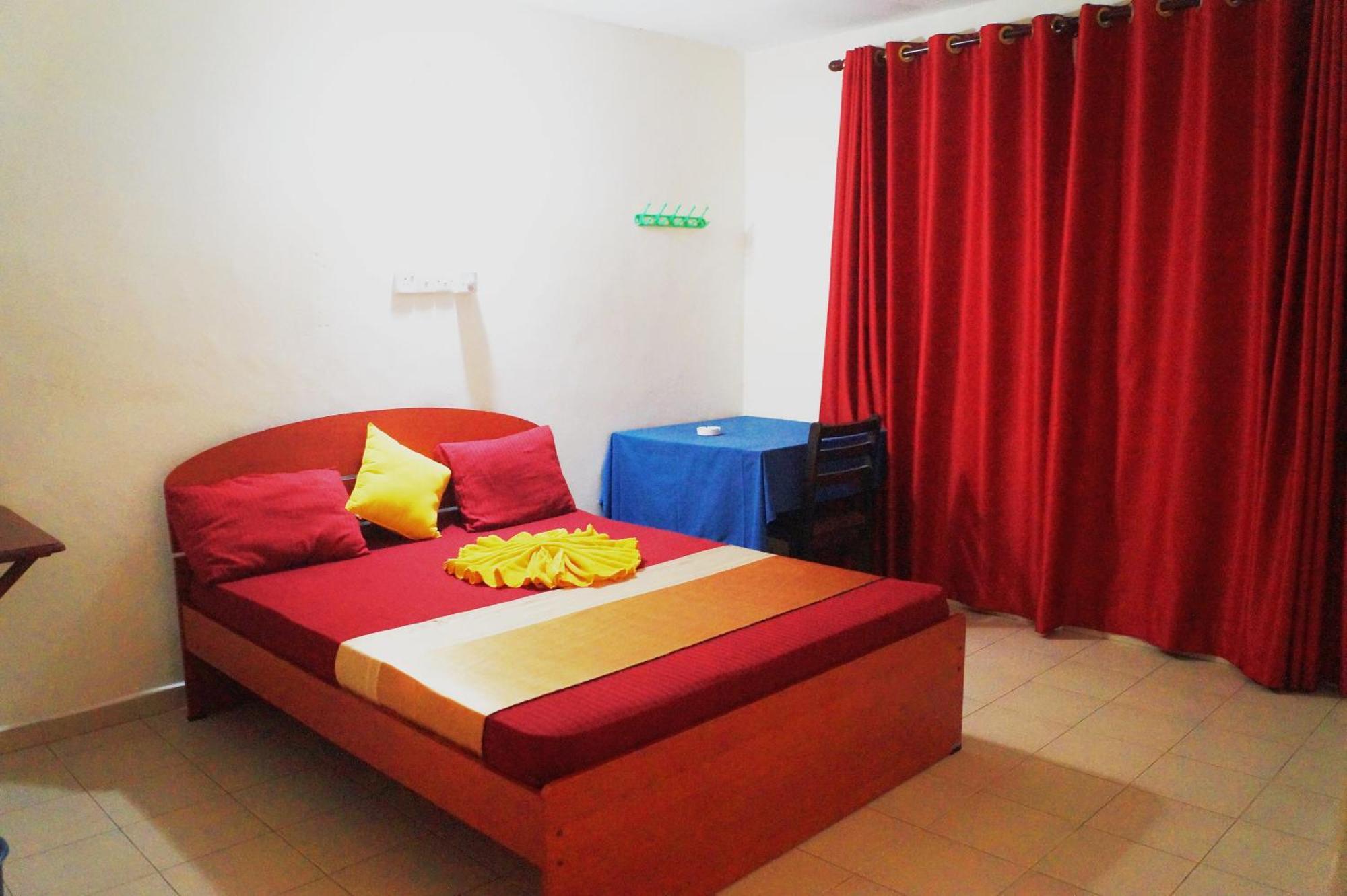 Oasis Skybeach Hostel - Negombo Exterior photo