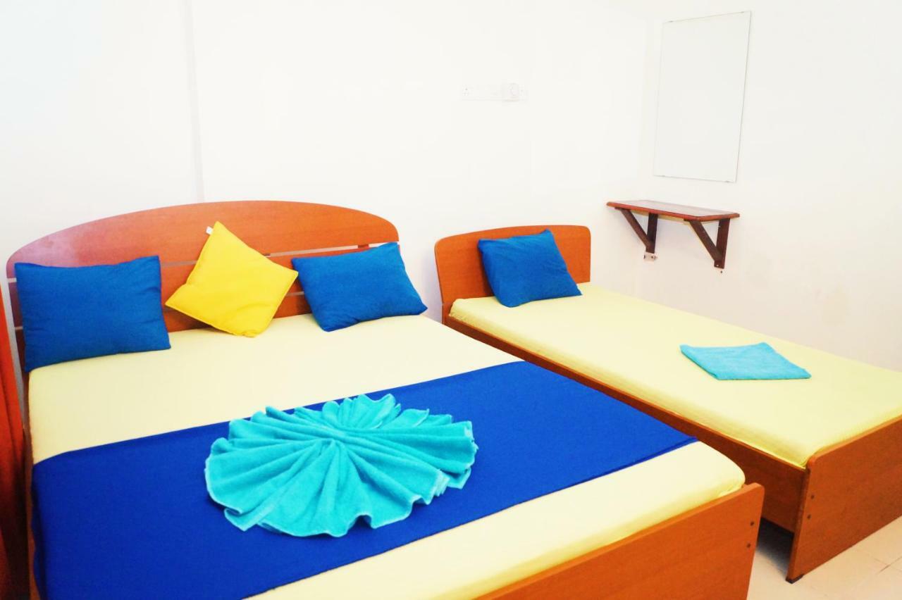 Oasis Skybeach Hostel - Negombo Exterior photo